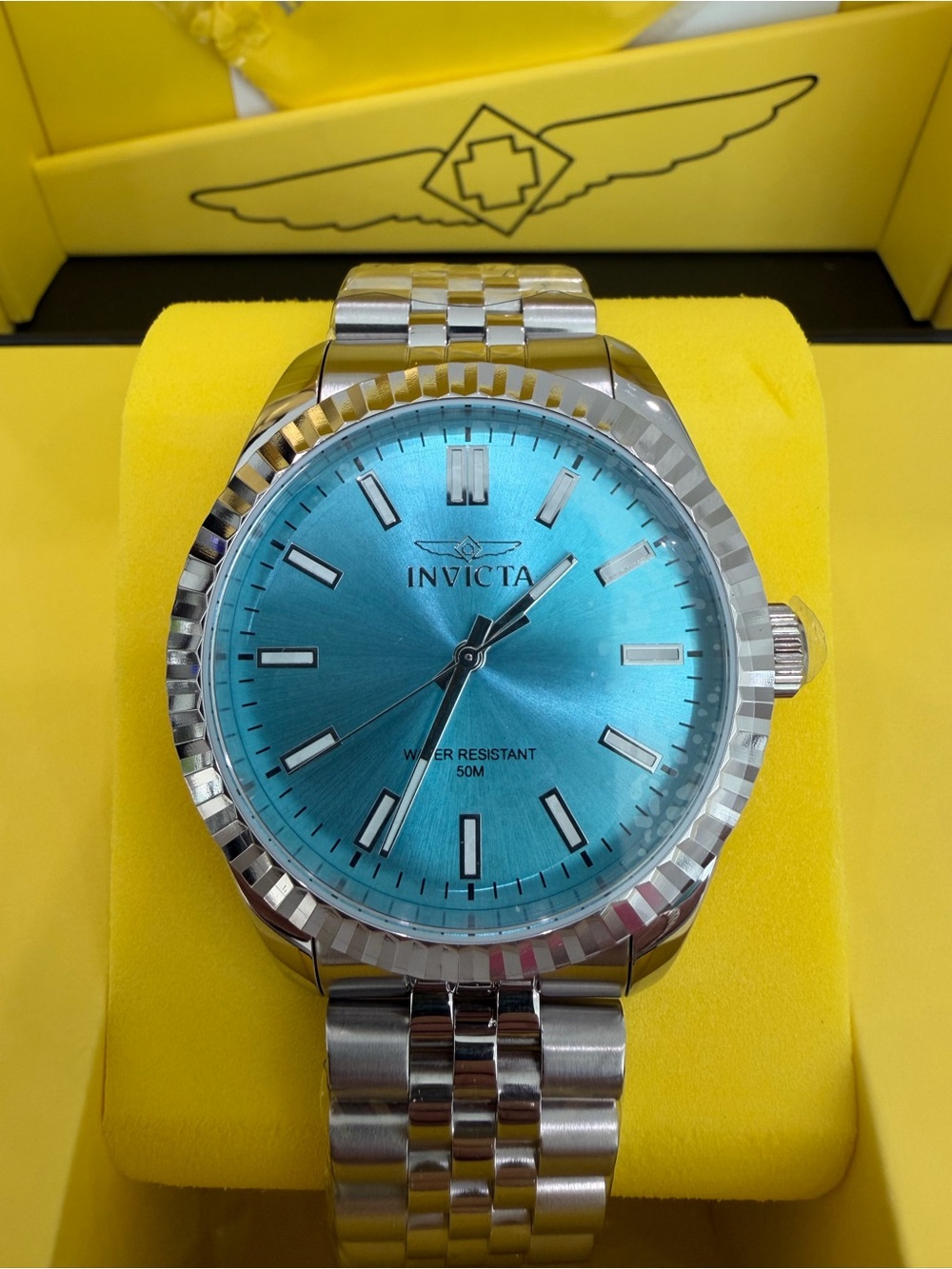 Invicta men’s specialty quartz watch model 48906 in Tiffany blue. New in box.